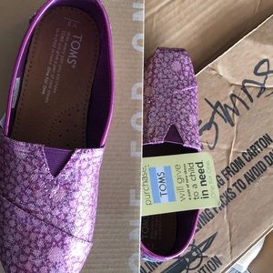 Toms classic pink and purple Moroccan